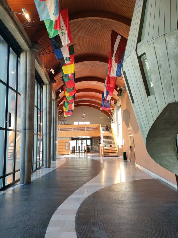 Prestataire pour nettoyage de bureau Bègles tôt le matin proche de Bordeaux